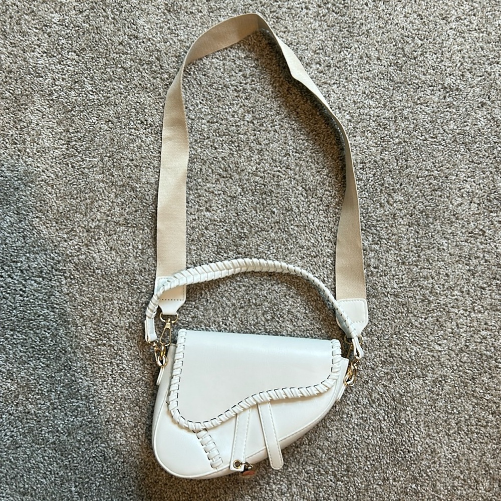 Amazon white faux leather saddle bag
